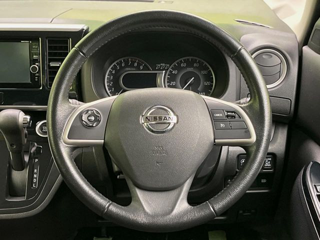 �y�X�e�A�����O�X�C�b�`�z�^�]���A�O������ڐ������炷���ƂȂ��A�I�[�f�B�I���̑��삪�\�ȕ֗��@�\!���S&���K�ȃh���C�u�����o���Ă���܂���