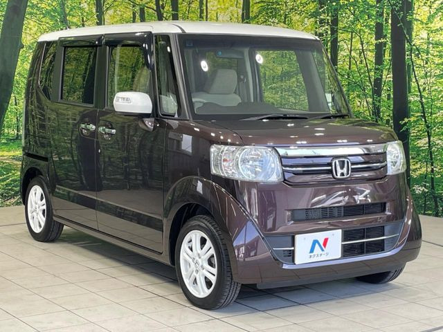 大好評のボディコーティング「弾スプラッシュコート」もご納車までに施工可能。通常のガラスコートと異なる、耐久年数6年の無機質ガラスコーティングが、ボディをキレイな状態に保ってくれます。