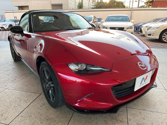 大好評のボディコーティング「弾スプラッシュコート」もご納車までに施工可能。通常のガラスコートと異なる、耐久年数6年の無機質ガラスコーティングが、ボディをキレイな状態に保ってくれます。