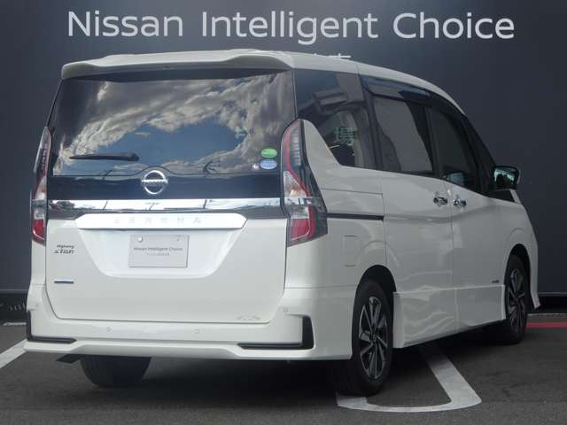 セレナ2.0 ハイウェイスターV