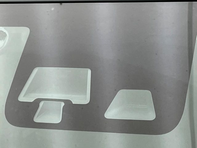 �y�G�}�[�W�F���V�[�u���[�L�z���s���ɑO���̎ԗ�����F�����A�Փ˂������Ȏ��͌x��ƃu���[�L�ŏՓˉ���Ɣ�Q�y�����A�V�X�g�B�����S�Ƀh���C�u�����y���݂��������܂��B