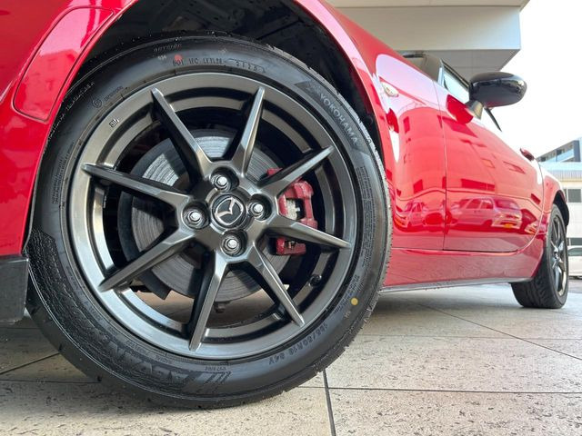 【純正16インチアルミホイール】外観にマッチした純正アルミホイールを装着しております。各種社外アルミホイールや、スタッドレスタイヤも取扱いしております。是非ご相談ください♪