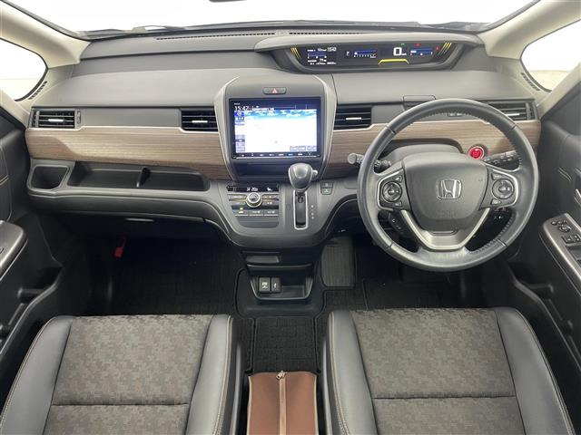 フリード+1.5 クロスター ホンダセンシング