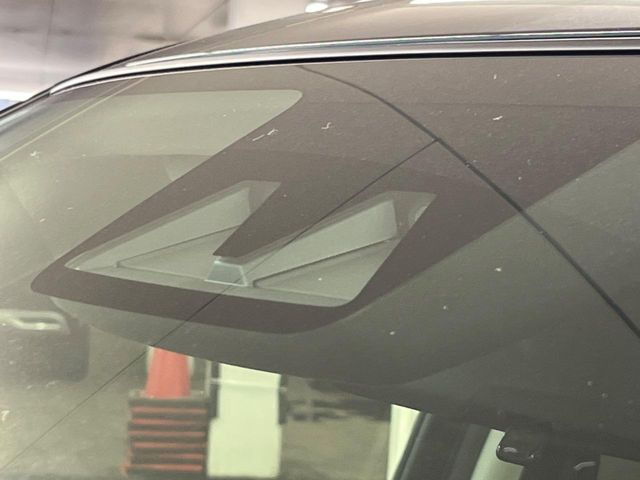 �y�X�}�[�g�A�V�X�g�z���s���ɑO���̎ԗ�����F�����A�Փ˂������Ȏ��͌x��ƃu���[�L�ŏՓˉ���Ɣ�Q�y�����A�V�X�g�B�����S�Ƀh���C�u�����y���݂��������܂��B