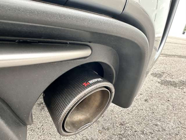 アバルト695リヴァーレ