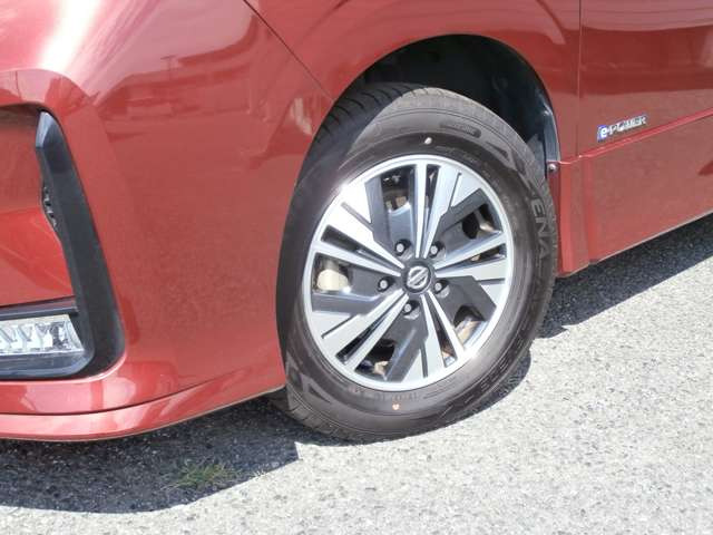 セレナ1.2 e-POWER ハイウェイスターV