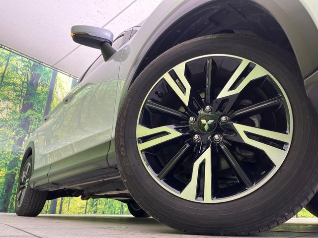 �y����18�C���`�A���~�z�C�[���z�O�ςɃ}�b�`���������A���~�z�C�[���𑕒����Ă���܂��B�e��ЊO�A���~�z�C�[����A�X�^�b�h���X�^�C�����戵�����Ă���܂��B���񂲑��k������