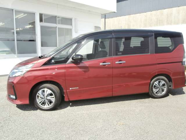 セレナ1.2 e-POWER ハイウェイスターV