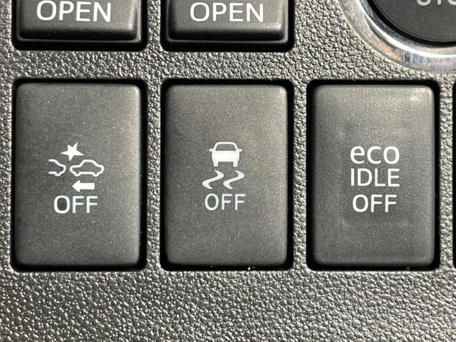 �y�X�}�[�g�A�V�X�g�z���s���ɑO���̎ԗ�����F�����A�Փ˂������Ȏ��͌x��ƃu���[�L�ŏՓˉ���Ɣ�Q�y�����A�V�X�g�B�����S�Ƀh���C�u�����y���݂��������܂��B