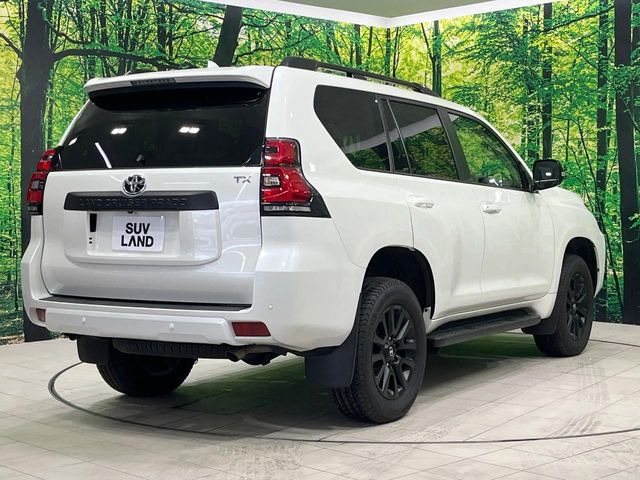 ☆全国のネクステージからお取り寄せが可能※!遠方の店舗に展示してあるクルマが気になる場合も、最寄りの店舗でご覧いただくことが可能です!是非私たちに要望をお聞かせください!※別途費用