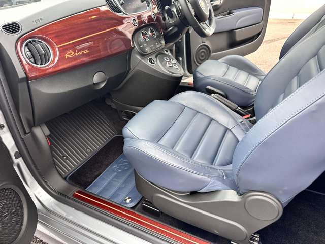 アバルト695リヴァーレ