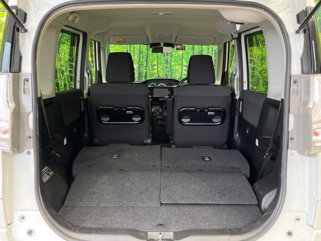 普段のお買い物や通勤、送迎等に十分な荷室スペースを確保しております。セカンドシートを倒すと、大きな荷物の積載も可能です♪