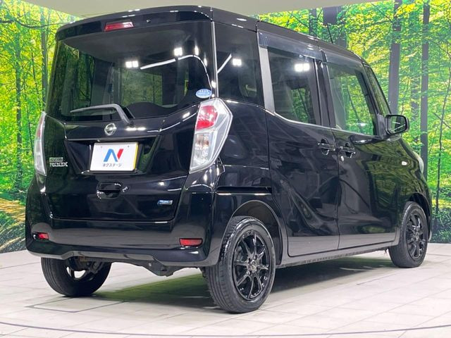 ☆全国のネクステージからお取り寄せが可能※!遠方の店舗に展示してあるクルマが気になる場合も、最寄りの店舗でご覧いただくことが可能です!是非私たちに要望をお聞かせください!※別途費用