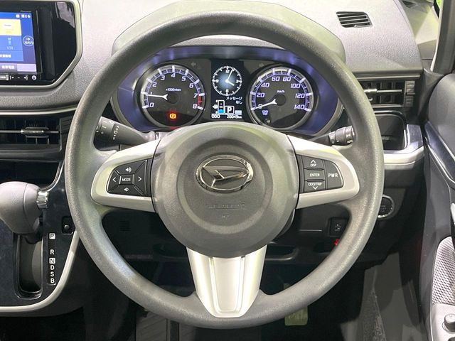 ステアリングも使用感が少なく、きれいな状態となっております♪