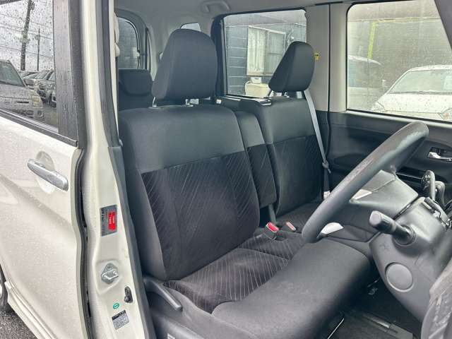 ���X�ł͌y�����Ԃ��畁�ʎԂ܂ŕ��L���I�[�����[�J�[�̎Ԏ�E�F�E�O���[�h��L�x�ɑ����Ă���܂��B