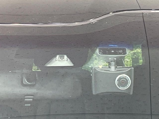 �y�z���_�Z���V���O�z���s���ɑO���̎ԗ�����F�����A�Փ˂������Ȏ��͌x��ƃu���[�L�ŏՓˉ���Ɣ�Q�y�����A�V�X�g�B�����S�Ƀh���C�u�����y���݂��������܂��B