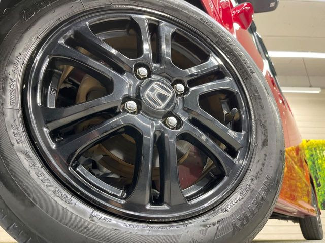 【純正14インチアルミホイール】外観にマッチした純正アルミホイールを装着しております。各種社外アルミホイールや、スタッドレスタイヤも取扱いしております。是非ご相談ください♪