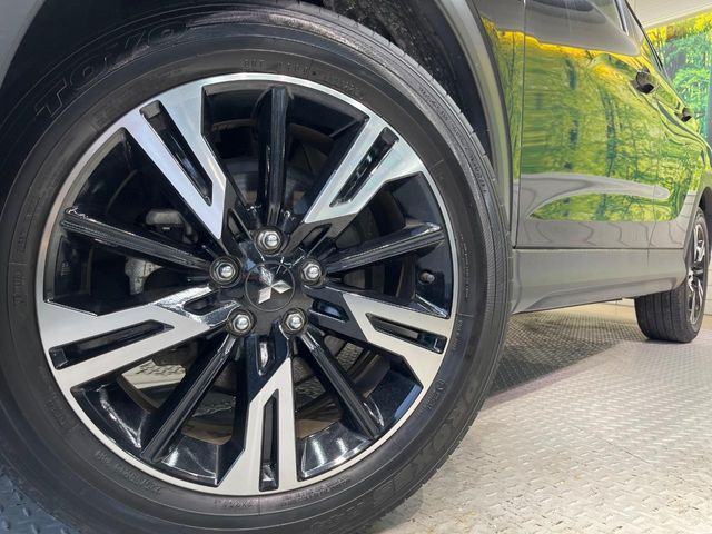 �y18�C���`�A���~�z�C�[���z�O�ςɃ}�b�`�����A���~�z�C�[���𑕒����Ă���܂��B�e��A���~�z�C�[����A�X�^�b�h���X�^�C�����戵�����Ă���܂��B���񂲑��k����������