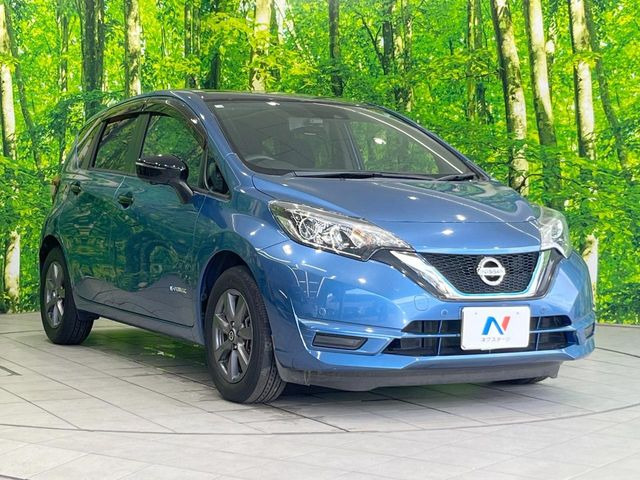 大好評のボディコーティング「弾スプラッシュコート」もご納車までに施工可能。通常のガラスコートと異なる、耐久年数6年の無機質ガラスコーティングが、ボディをキレイな状態に保ってくれます。