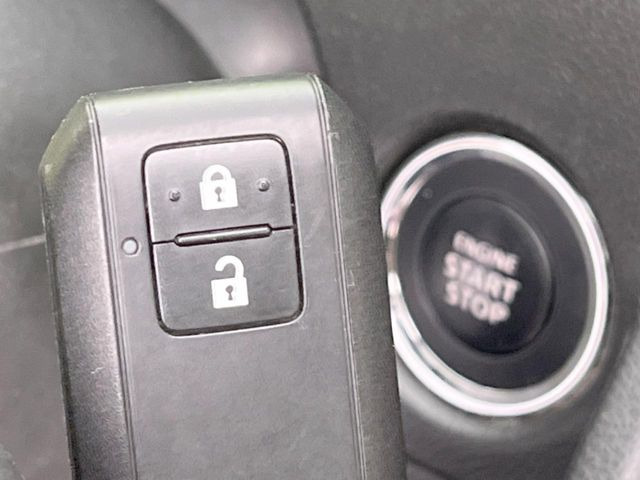 �y�L�[���X�X�^�[�g�V�X�e���z�J�o����|�P�b�g�ɓ��ꂽ�܂܂ł��h�A�̎{���E�������\�ȃX�}�[�g�L�[�𑕔��B�G���W���̃I���E�I�t�����J�M�����o���K�v����������Ƃ��Ă��֗��ł���