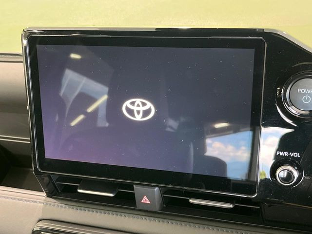 �y10.5�C���` �f�B�X�v���C�I�[�f�B�I�z���ʂ̃f�B�X�v���C��AppleCarPlay��AndroidAuto�����p�\�B�傫�ȉ�ʂŃX�}�z�i�r�A�v���������p���������܂���