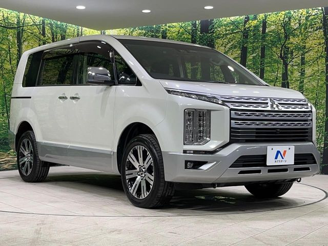 大好評のボディコーティング「弾スプラッシュコート」もご納車までに施工可能。通常のガラスコートと異なる、耐久年数6年の無機質ガラスコーティングが、ボディをキレイな状態に保ってくれます。