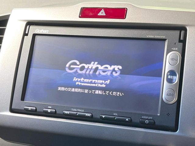 �y�����i�r�z�l�C�̏����i�r�𑕔����Ă���܂��B�i�r�̎g���₷���͂������A�I�[�f�B�I�@�\���[��!�L�����v�◷�s�͂������A�ʋ΂┃�����ȂǕ��i�̃h���C�u���y�����Ȃ�͂���