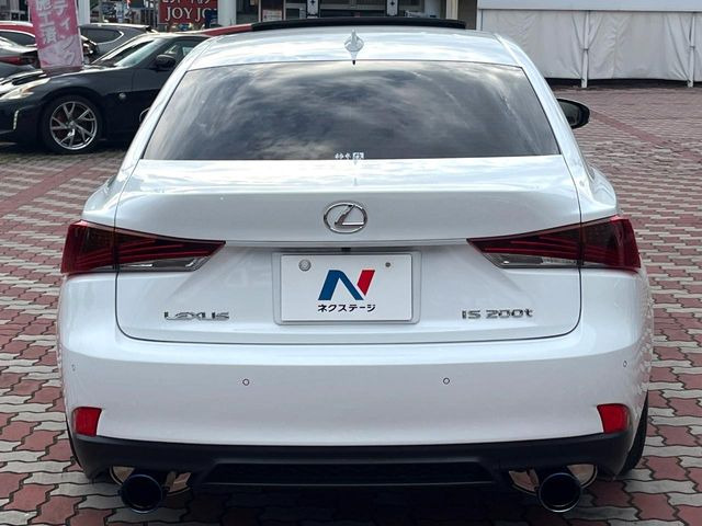 安心の最長10年・走行無制限保証(有償)をご用意。保証内容も充実はもちろん、無料点検&オイル交換や、年中無休の全国・24時間ロードサービスも付帯されておりますのでご安心下さい。