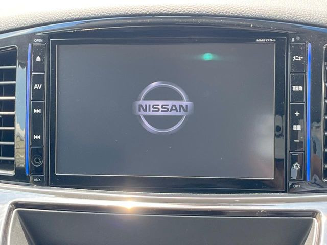 �y�����i�r�z�l�C�̏����i�r�𑕔����Ă���܂��B�i�r�̎g���₷���͂������A�I�[�f�B�I�@�\���[��!�L�����v�◷�s�͂������A�ʋ΂┃�����ȂǕ��i�̃h���C�u���y�����Ȃ�͂���