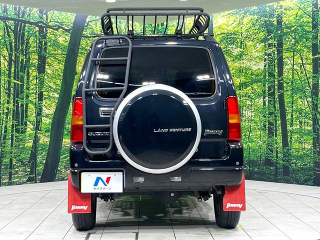 安心の最長10年・走行無制限保証(有償)をご用意。保証内容も充実はもちろん、無料点検&オイル交換や、年中無休の全国・24時間ロードサービスも付帯されておりますのでご安心下さい。