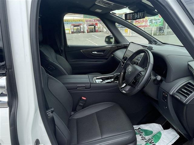 アルファードハイブリッド 2.5 エグゼクティブ ラウンジ E-Four 4WD