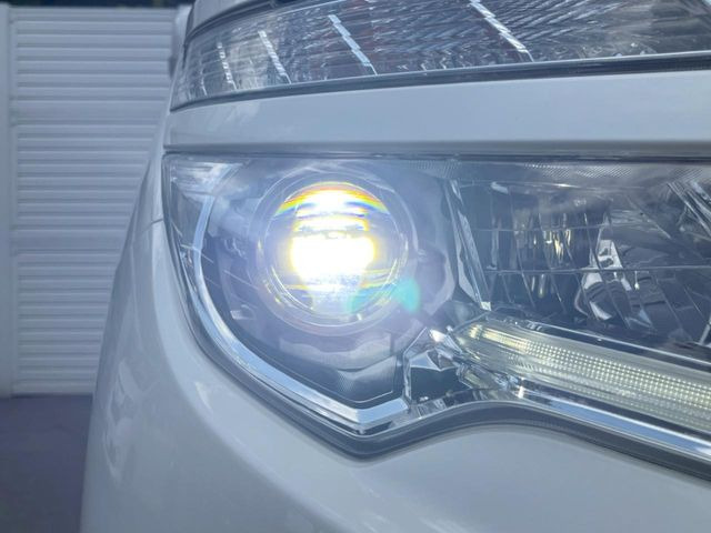 �yLED�w�b�h���C�g�z���V����ԑ��s�����ǍD�Ȏ��E���m�ۂ����S���ĉ^�]�ł��鍂�P�xLED�w�b�h���C�g�𑕔�!�_�����x�������A����d�͂��}�����Ă��܂��B