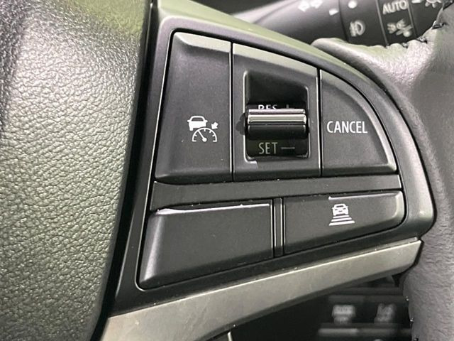 【アダプティブクルーズコントロール】高速道路での長距離走行が楽に!!自動で速度を保つクルーズコントロールが、衝突軽減システムと連携し、前方の車両を感知して車間を保つように速度調節してくれます!!