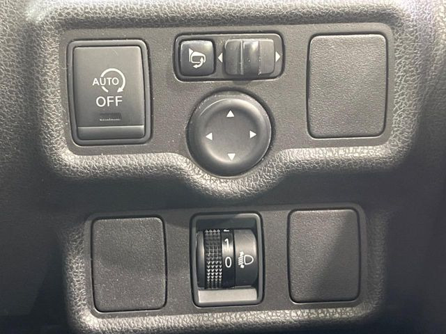 �y�A�C�h�����O�X�g�b�v�z�ԐM����a�؂Œ�Ԃ����ۂɃG���W�����~���A���ʂȔR���̏����}���܂��B�R��������ی�ɂȂ���@�\��G���W���̓u���[�L�𗣂��΍Ďn�����܂��B