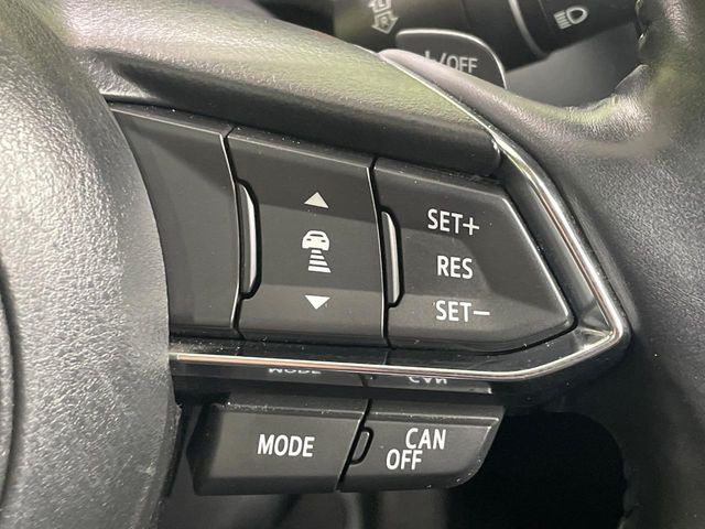 【マツダ・レーダークルーズコントロール】高速道路での長距離走行が楽に!自動で速度を保つクルーズコントロールが、衝突軽減システムと連携し、前方の車両を感知して車間を保つように速度調節してくれます!!