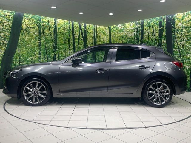 ☆全国のネクステージからお取り寄せが可能※!遠方の店舗に展示してあるクルマが気になる場合も、最寄りの店舗でご覧いただくことが可能です!是非私たちに要望をお聞かせください!※別途費用