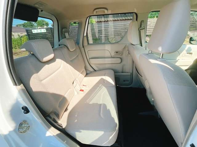 当店では厳選したお車を毎月100台以上の仕入れを行ない、お得な価格で皆様にご提供させて頂いております♪