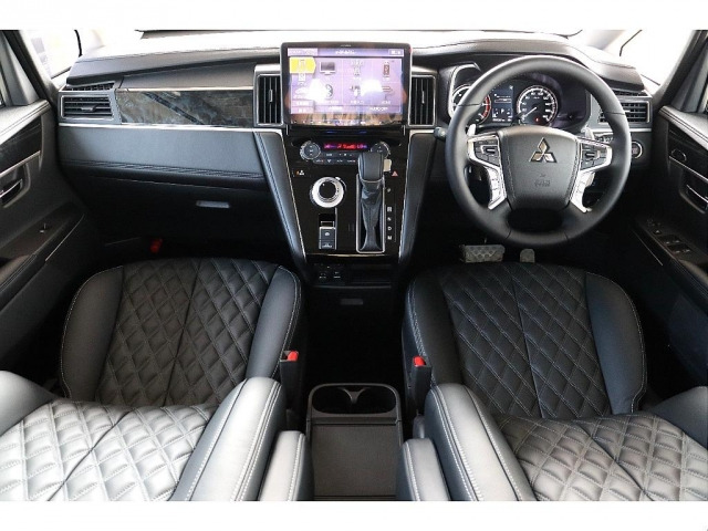 デリカD:52.2 ブラック エディション 4WD