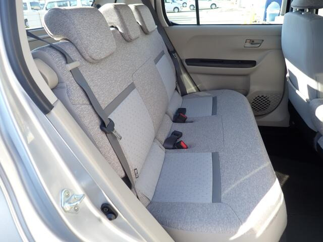 リヤシートになります。ぜひご来店頂き、状態をご確認ください。