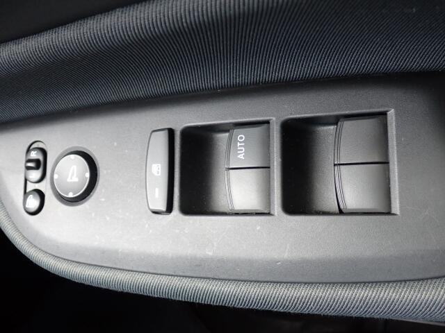 �d���i�[���h�A�~���[�E�p���[�E�B���h�E�������Ă��܂��B