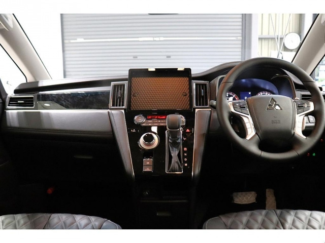 デリカD:52.2 ブラック エディション 4WD