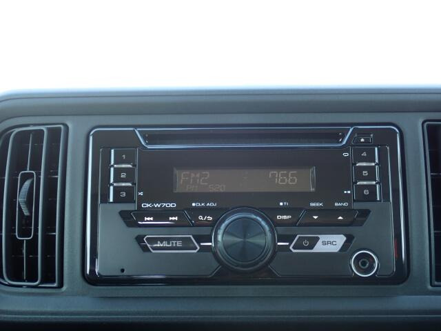 CDオーディオ・ラジオが付いてます。