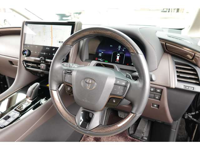 12.3�C���`TFT�J���[���[�^�[&�}���`�C���t�H���[�V�����f�B�X�v���C(�J�W���A���E�X�}�[�g�E�X�|�[�e�B�[�ƕ\����ύX�ł��܂�)