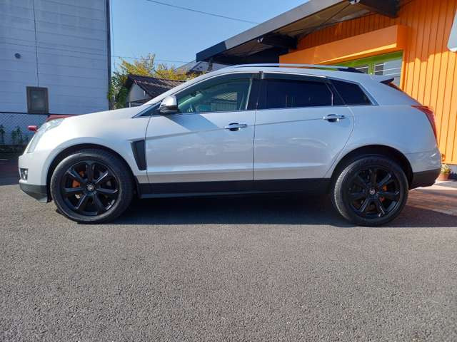 SRXクロスオーバープレミアム 4WD