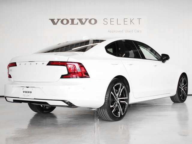 S90リチャージ PHEV T8 AWD アルティメット 4WD