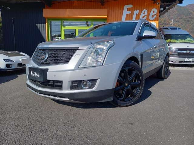 SRXクロスオーバープレミアム 4WD