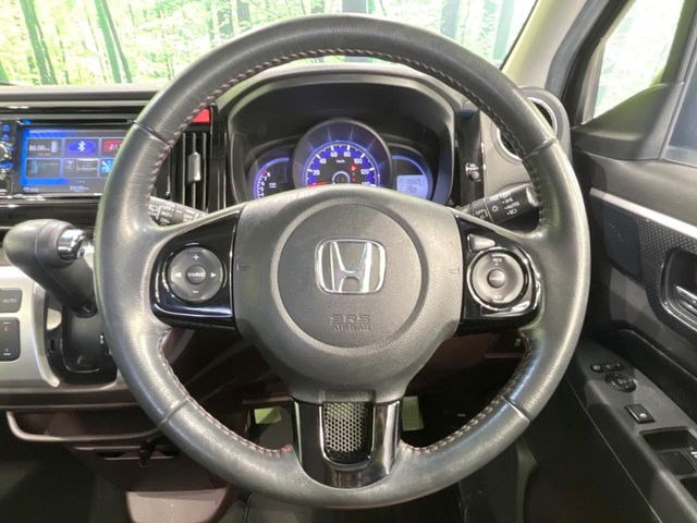 �y�����v�����X�e�A�����O�z�㎿�Ȋv���g�p���邱�ƂŁA��ɂ����������݂ƂĂ��^�]���₷���n���h���ł���