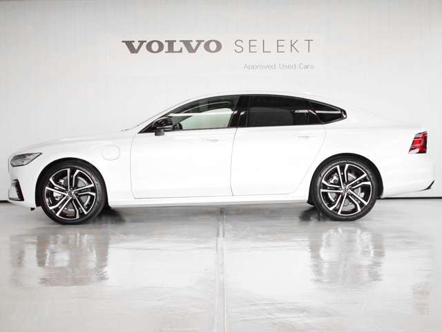 S90リチャージ PHEV T8 AWD アルティメット 4WD