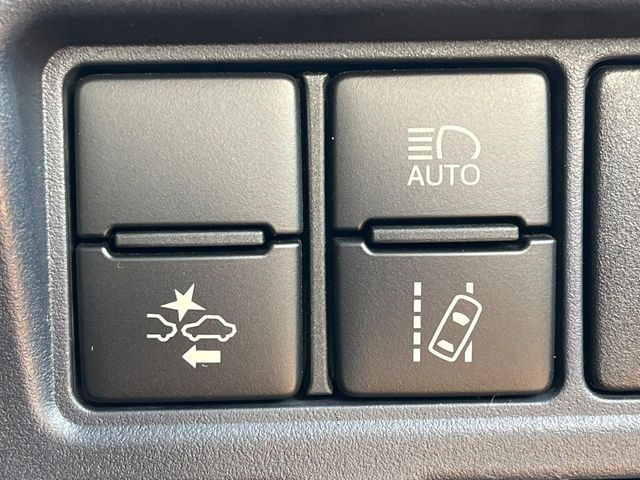 �y�g���^�Z�[�t�e�B�Z���X�z���s���ɑO���̎ԗ�����F�����A�Փ˂������Ȏ��͌x��ƃu���[�L�ŏՓˉ���Ɣ�Q�y�����A�V�X�g�B�����S�Ƀh���C�u�����y���݂��������܂��B