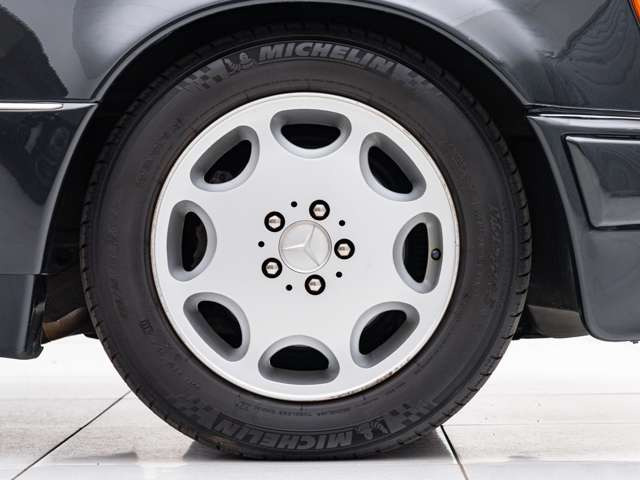 ���X�͍����A���Ԑ��X�����炱�������ɗ͂����Ă��܂��B�J�X�^���˗��͂��Ƃ��R�[�f�B���O��[�Ԑ����A������������̂��q�l���炨�₢���킹������D�]���������Ă���܂��B���i����ׂ�Δ[���̃v���C�X�ł�